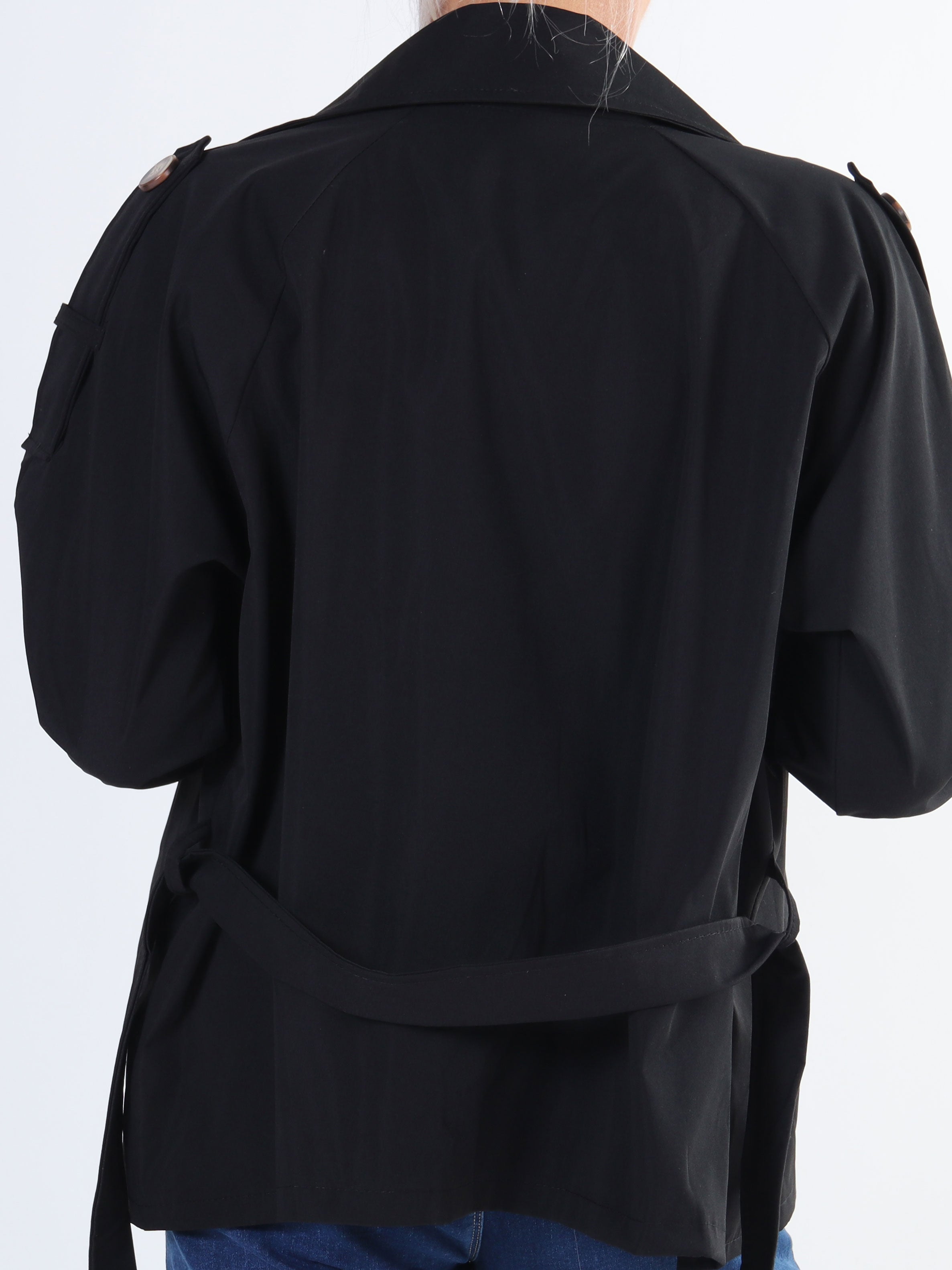 Carmen - Kort trenchcoat med knappar